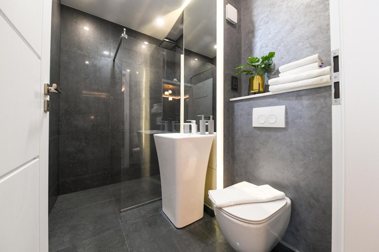 Panoramic Apartment With Terrace คลูจ-นาโปกา ภายนอก รูปภาพ
