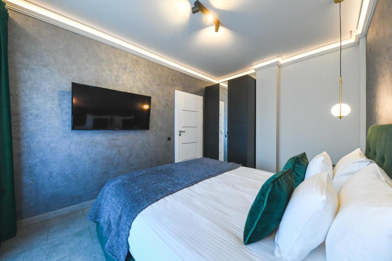 Panoramic Apartment With Terrace คลูจ-นาโปกา ภายนอก รูปภาพ