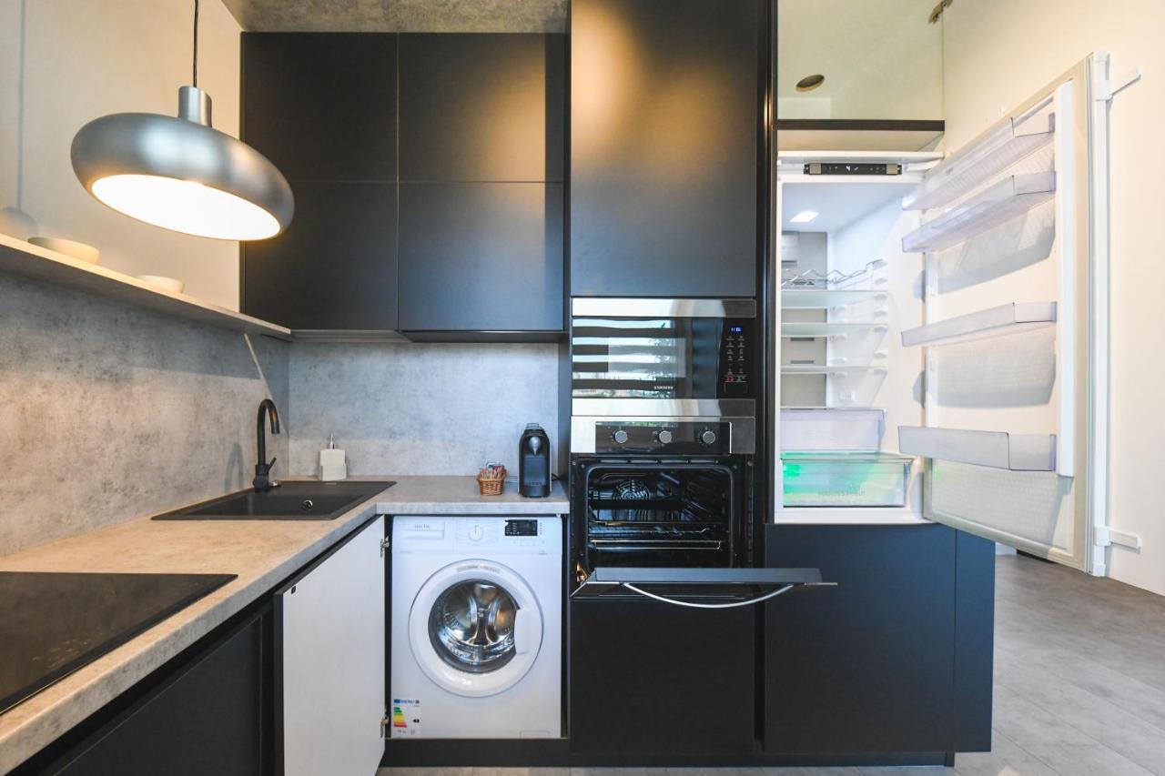 Panoramic Apartment With Terrace คลูจ-นาโปกา ภายนอก รูปภาพ