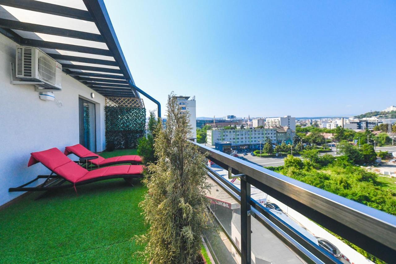 Panoramic Apartment With Terrace คลูจ-นาโปกา ภายนอก รูปภาพ
