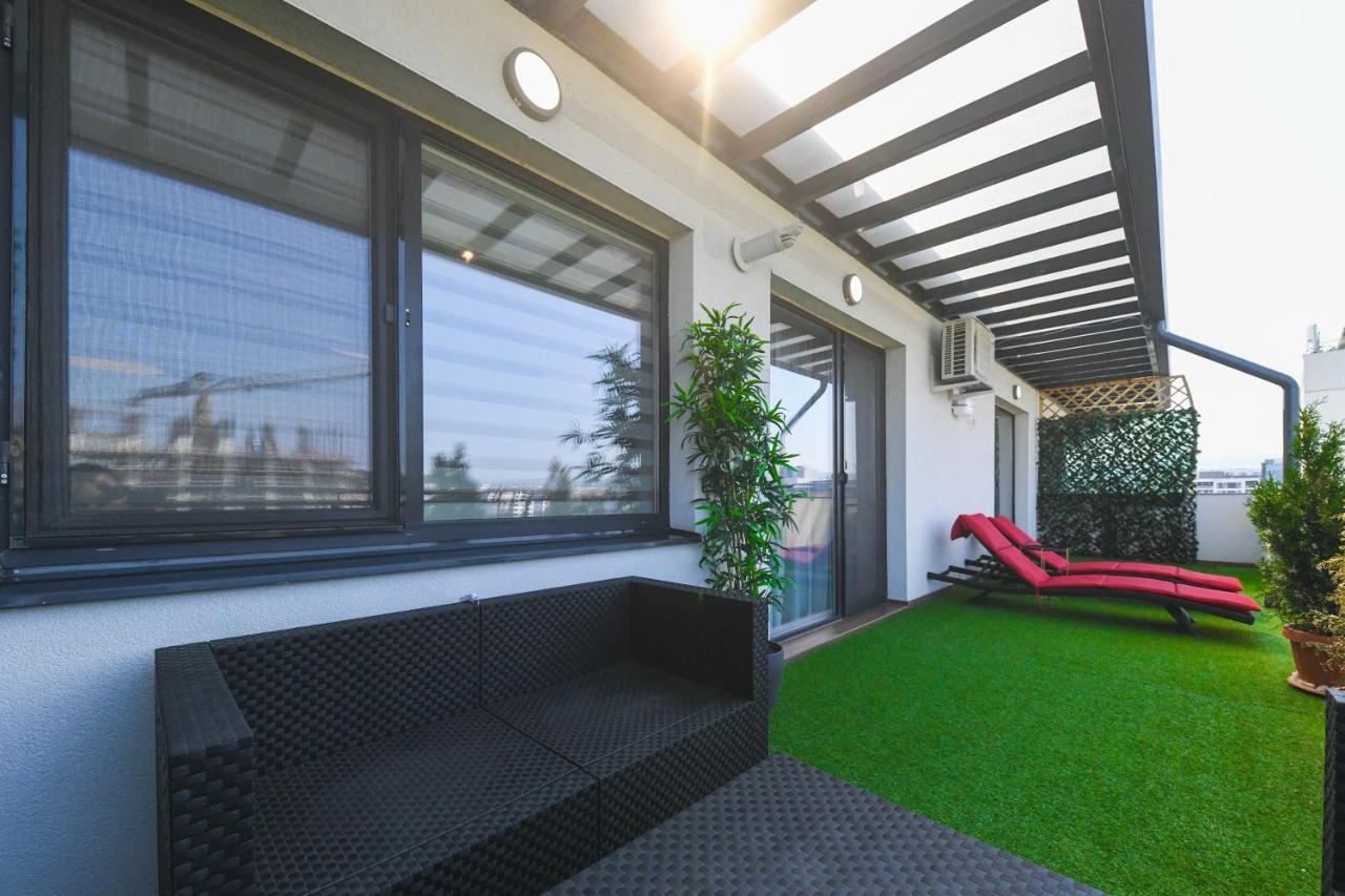 Panoramic Apartment With Terrace คลูจ-นาโปกา ภายนอก รูปภาพ