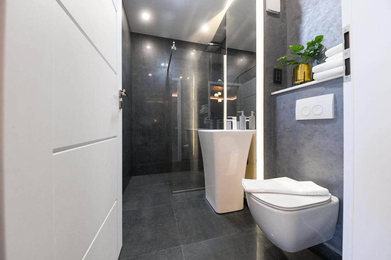 Panoramic Apartment With Terrace คลูจ-นาโปกา ภายนอก รูปภาพ