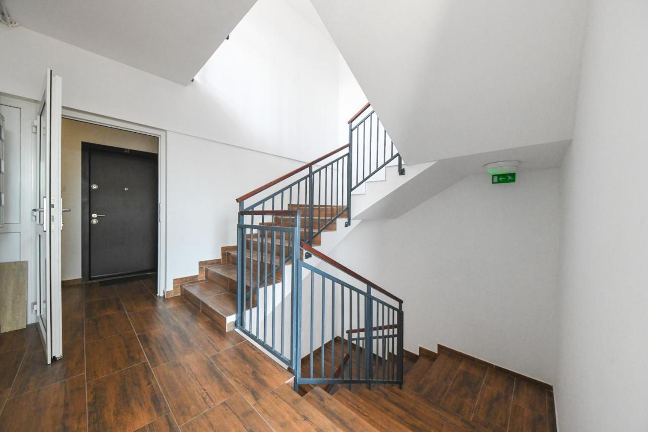 Panoramic Apartment With Terrace คลูจ-นาโปกา ภายนอก รูปภาพ